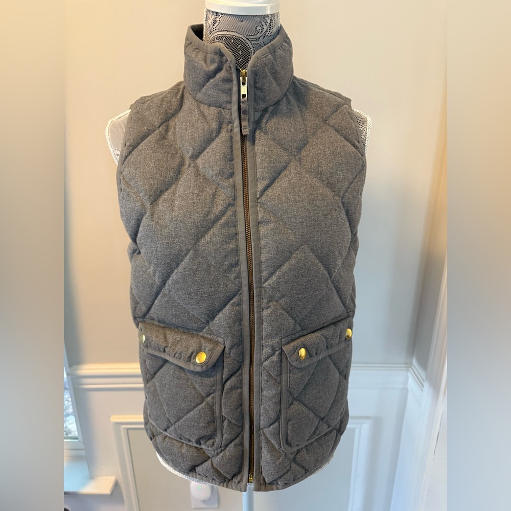 J.Crew Goose Down Zip Up Quilted Puffer Vest size Small - Gray